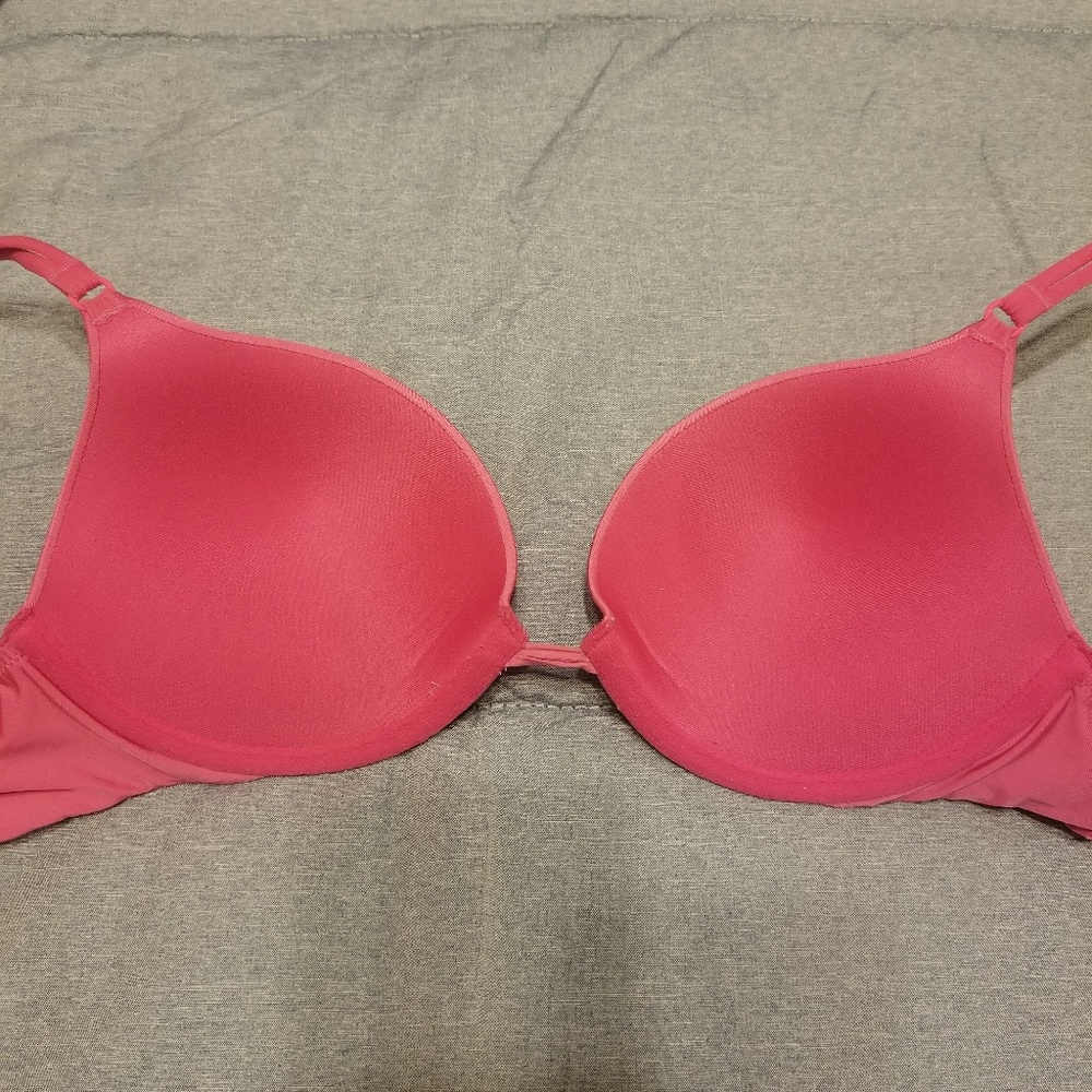 Pretty In Pink Bra!!! - Picture 4 of 5
